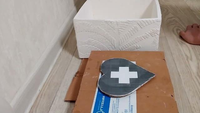 Аптечка из картона своими руками Аптечка из картона своими руками