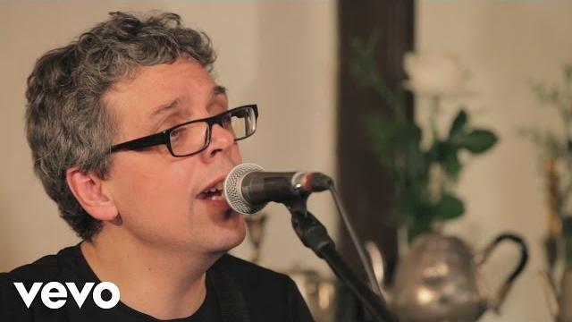 Pedro guerra - cerca del amor (directo libertad 8) Pedro guerra - cerca del amor (directo libertad 8)