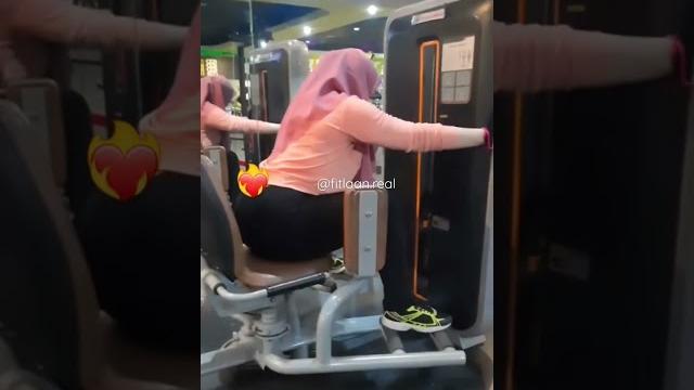 Biar calon suami ga bosen dirumah #shorts #viraltiktok #jilbab #ukhtycantik #gymlife #hijabstyle Biar calon suami ga bosen dirumah #shorts #viraltiktok #jilbab #ukhtycantik #gymlife #hijabstyle