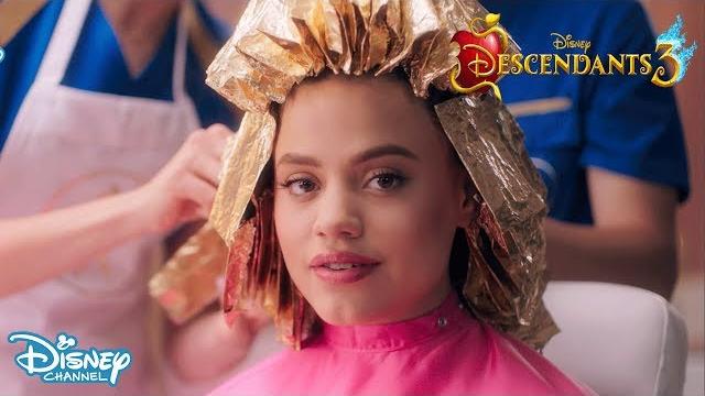 Audrey’s royal return | descendants 3 | disney arabia Audrey’s royal return | descendants 3 | disney arabia