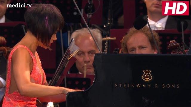 Yuja wang - variations on the turkish march (odeonsplatz) Yuja wang - variations on the turkish march (odeonsplatz)