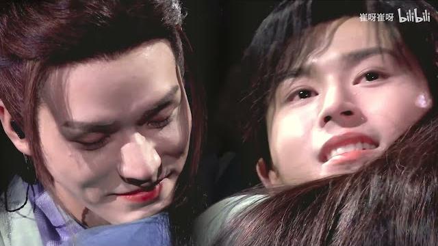 B站搬运【#浪浪钉】|大雾散去 人尽皆知我爱你|演唱会心动瞬间混剪 B站搬运【#浪浪钉】|大雾散去 人尽皆知我爱你|演唱会心动瞬间混剪