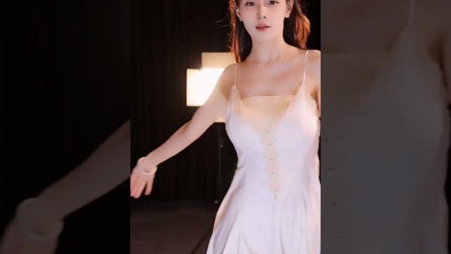 陈莫沫吖 情趣内衣热舞 sexy dance 陈莫沫吖 情趣内衣热舞 sexy dance