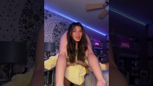 Ayaklarının sexy olduğunu i̇ddia eden kızlar #shorts Ayaklarının sexy olduğunu i̇ddia eden kızlar #shorts