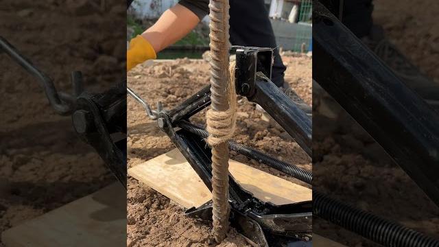 Jack + rope = pile pulling power! Jack + rope = pile pulling power!
