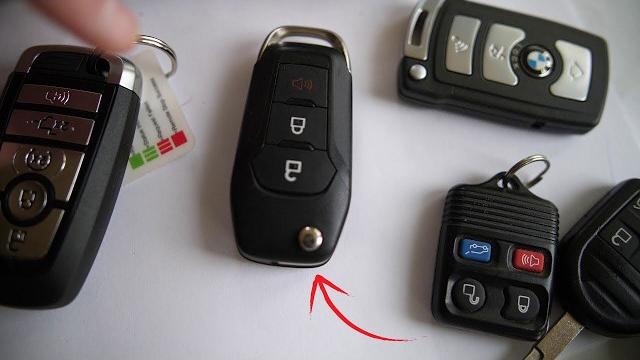 How to replace a battery in a car key fob How to replace a battery in a car key fob
