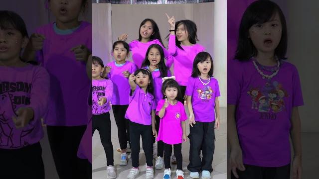 Aduh abang bukan maksudku begitu stecu dance paling viral Aduh abang bukan maksudku begitu stecu dance paling viral