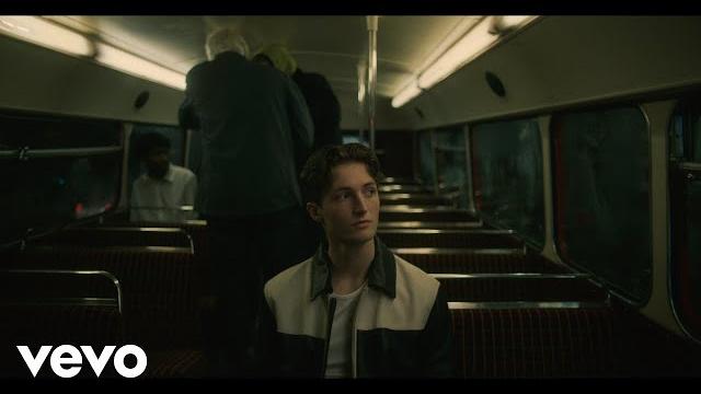 Henry moodie - drunk text (official video) Henry moodie - drunk text (official video)