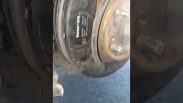 Nissan cefiro 2.5l заклинил суппорт передний Nissan cefiro 2.5l заклинил суппорт передний
