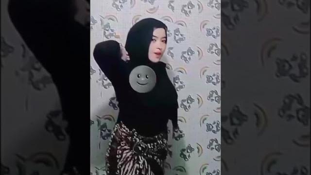 Tiktok hijab girl, @nadinesyy_ Tiktok hijab girl, @nadinesyy_