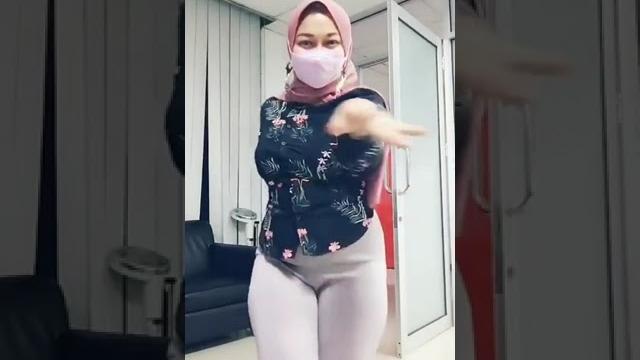 Hijab goyang#short #shorts #shortsbeta #shortsvideo #viral #tiktokvideo #video #hijabstyle #fyp Hijab goyang#short #shorts #shortsbeta #shortsvideo #viral #tiktokvideo #video #hijabstyle #fyp