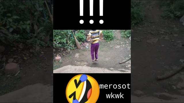 Bocil lucu merosot celana nya Bocil lucu merosot celana nya
