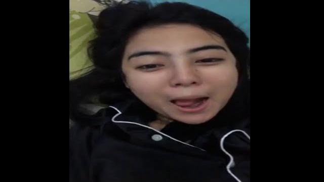 Tante rindu brondong, kali aja ada Tante rindu brondong, kali aja ada