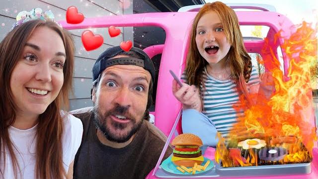 Hot love date!! adley & navey mystery cafe on wheels for mom and dad! mermaid adventure sneak peak Hot love date!! adley & navey mystery cafe on wheels for mom and dad! mermaid adventure sneak peak
