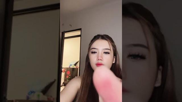 Bigo live | kak windy semakin glowing & tobrut #barbar #bigo #dancehot #beautifulgirl #bigolive Bigo live | kak windy semakin glowing & tobrut #barbar #bigo #dancehot #beautifulgirl #bigolive