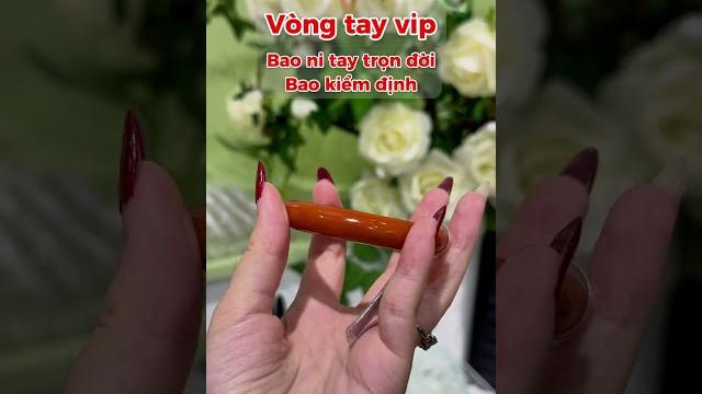 Vòng tay phỉ thuý, vòng tay chalcedony, vòng tay thạch anh... đeo lên tay các nàng rất xinh. Vòng tay phỉ thuý, vòng tay chalcedony, vòng tay thạch anh... đeo lên tay các nàng rất xinh.