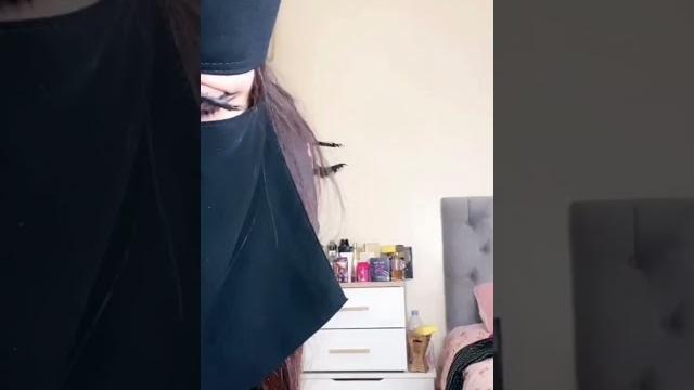 Sexy arabic girl boobs Sexy arabic girl boobs