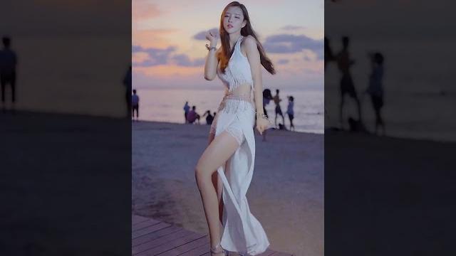 36 小妖姐姐 #踏平了山路唱山歌 #不一样的肚皮舞 上头! 36 小妖姐姐 #踏平了山路唱山歌 #不一样的肚皮舞 上头!