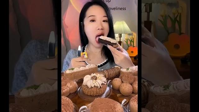 //chinese asmr mukbang//desserts mukbang// chocolate cake// #asmr #mukbang #chineseasmr #chocolate //chinese asmr mukbang//desserts mukbang// chocolate cake// #asmr #mukbang #chineseasmr #chocolate
