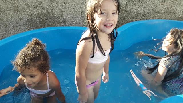 Na piscina ebah Na piscina ebah
