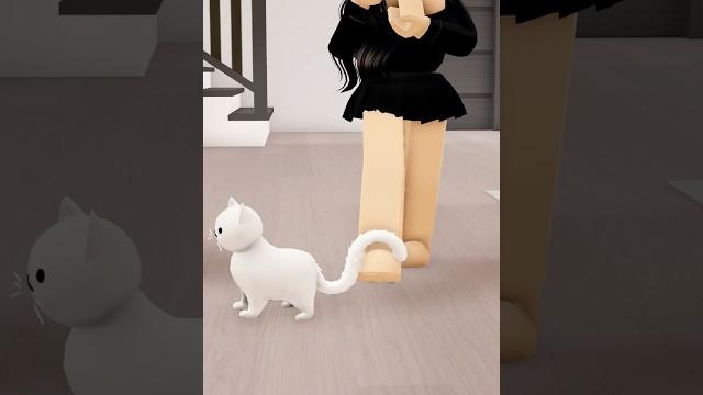 Kitty at school in roblox.. #roblox #berry #shorts Kitty at school in roblox.. #roblox #berry #shorts