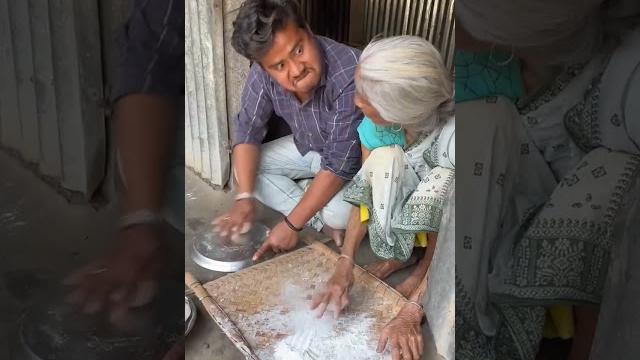 Dadi ki saath bogiya banane ka competition #funny #viral #shorts Dadi ki saath bogiya banane ka competition #funny #viral #shorts