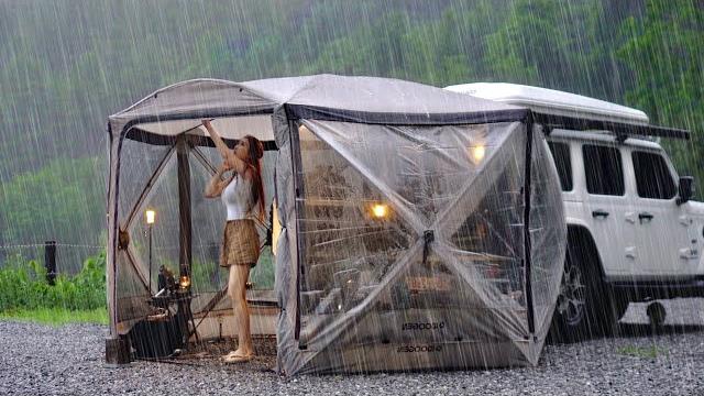 大雨中独自露营-帐篷里的强雨冒险和放松,asmr 大雨中独自露营-帐篷里的强雨冒险和放松,asmr