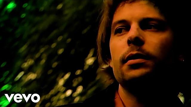 Gin blossoms - as long as it matters (official music video) Gin blossoms - as long as it matters (official music video)