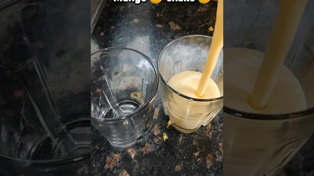 Simple mango shake recipe #mangoshake#yummy#trending#ytshorts#shortvideo#garmi#cooling#drink#yt Simple mango shake recipe #mangoshake#yummy#trending#ytshorts#shortvideo#garmi#cooling#drink#yt