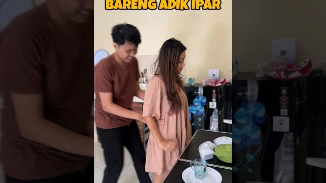 Tinggal satu atap bareng adik ipar.. Tinggal satu atap bareng adik ipar..