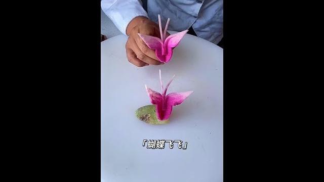 Butterfly cut! #fruitcutting #fruit Butterfly cut! #fruitcutting #fruit