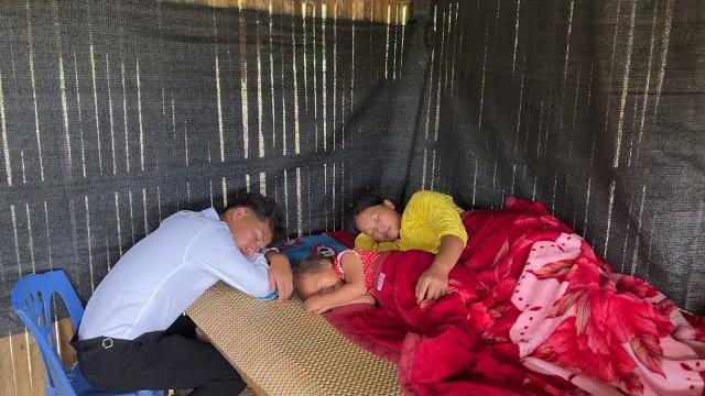 哈里与单亲母亲的最后一晚:相距遥远,但心却相通 哈里与单亲母亲的最后一晚:相距遥远,但心却相通