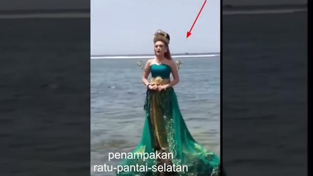 Penampakan nyi roro kidul di pantai selatan, benarkan? Penampakan nyi roro kidul di pantai selatan, benarkan?