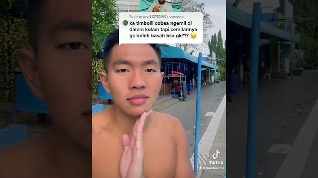 Challenge ngemil di dalam kolam tapi gaboleh basah? Challenge ngemil di dalam kolam tapi gaboleh basah?