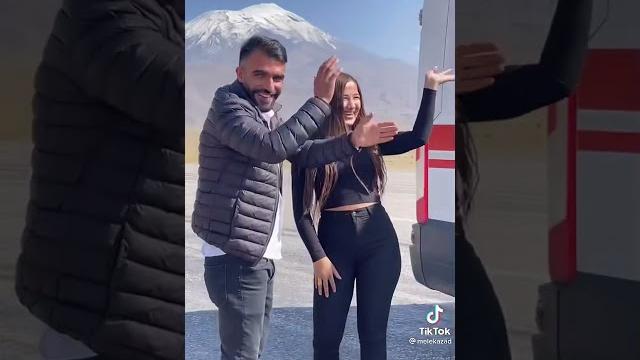 Melek azad yeni tiktok videosu Melek azad yeni tiktok videosu