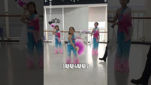 现在的孩子,真的是不服管 #dancemasterclass #dance #danceclass #萌娃 #trainmaster #stationmastertrainning #train 现在的孩子,真的是不服管 #dancemasterclass #dance #danceclass #萌娃 #trainmaster #stationmastertrainning #train