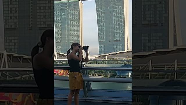 Beautiful lady photographer in singapore Beautiful lady photographer in singapore