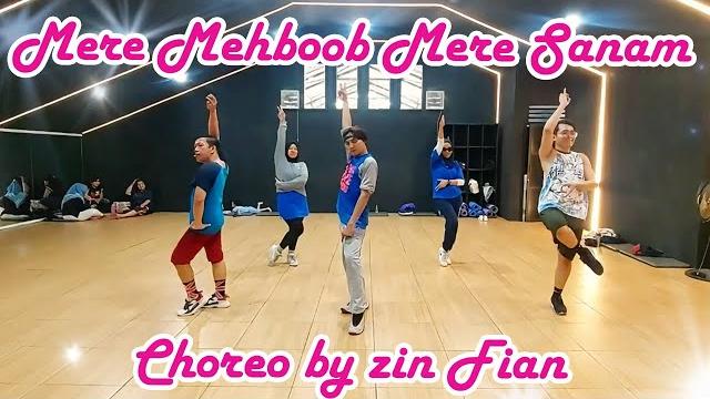 Mere mehboob mere sanam - bad newz | zumba | dance fitness | ft. zin fian | body gym malang Mere mehboob mere sanam - bad newz | zumba | dance fitness | ft. zin fian | body gym malang