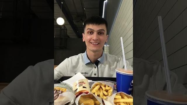 Перекус таксиста чееек за 250 рублей Перекус таксиста чееек за 250 рублей