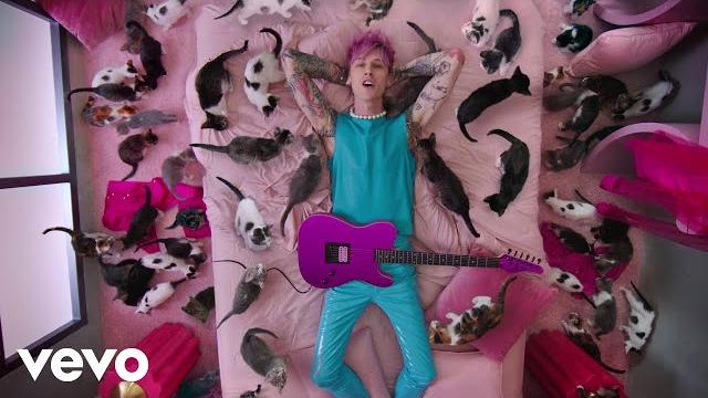 Mgk, blackbear - make up sex ft. blackbear (official music video) Mgk, blackbear - make up sex ft. blackbear (official music video)