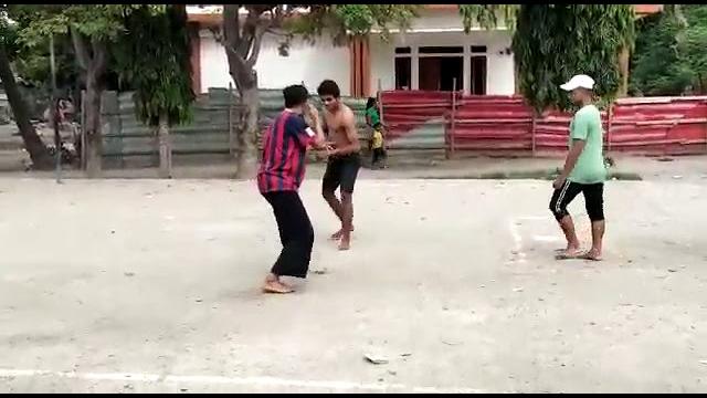 Psht vs ikspi seru tarung bebas jalanan Psht vs ikspi seru tarung bebas jalanan