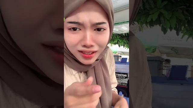 Hanoll jualan sambil live Hanoll jualan sambil live