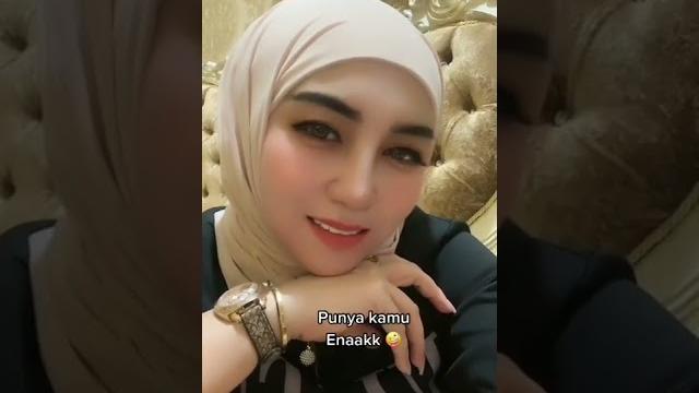 Tante hijab cantik #shorts Tante hijab cantik #shorts