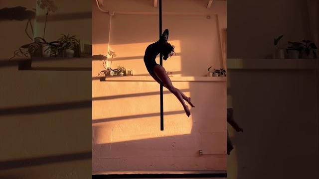 Aerial pole flow - @sierra.wylde Aerial pole flow - @sierra.wylde