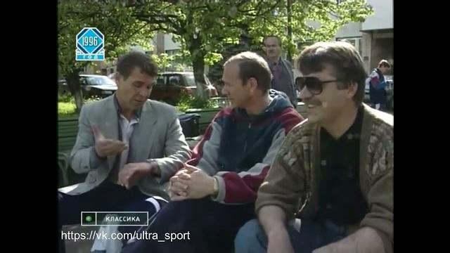 Алексей булдаков и александр фатюшин рассказывают олегу романцеву анекдот. сборы сборной россии 2000 Алексей булдаков и александр фатюшин рассказывают олегу романцеву анекдот. сборы сборной россии 2000