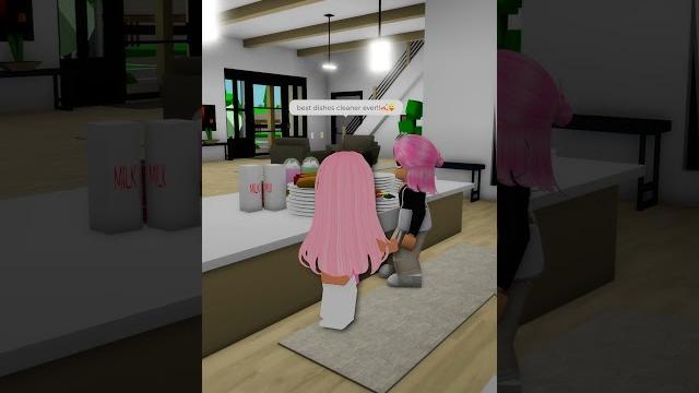 Annoying my mom on mothers day#robloxshorts #roblox Annoying my mom on mothers day#robloxshorts #roblox
