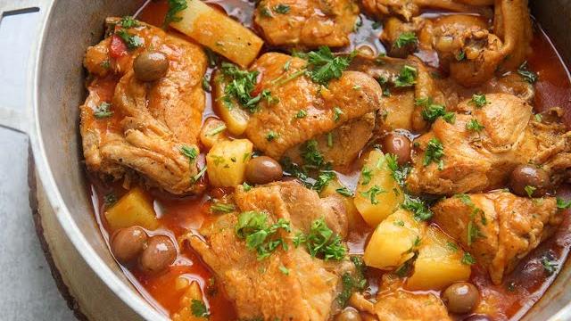 Pollo guisado (puerto rican chicken stew) Pollo guisado (puerto rican chicken stew)