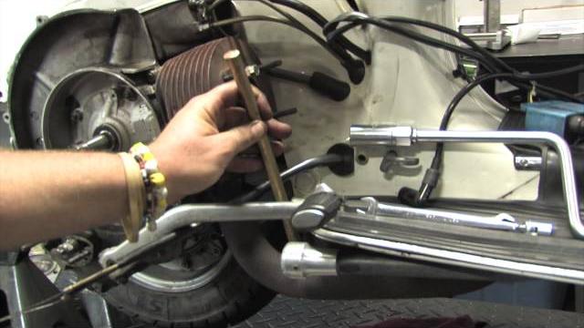Rebuild a vespa p125 motor part 1: engine tear-down Rebuild a vespa p125 motor part 1: engine tear-down