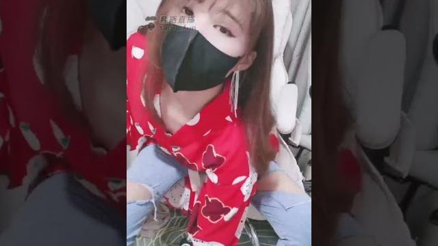 22绿帽剧情 伺候男主人 喂jy当夜宵 若依 22绿帽剧情 伺候男主人 喂jy当夜宵 若依