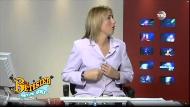 La présentatrice à chaud ! (diffusion réelle) La présentatrice à chaud ! (diffusion réelle)